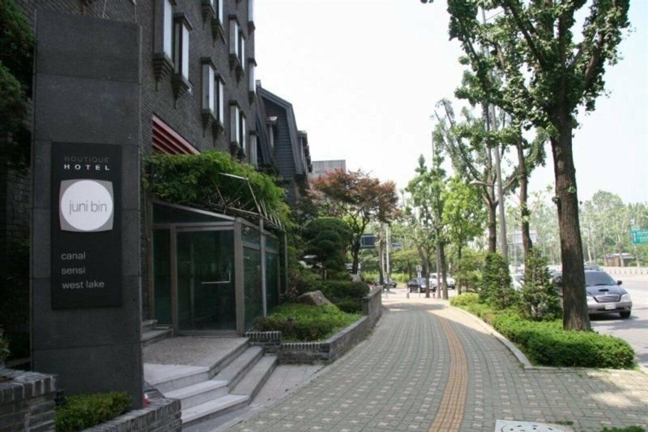 Junibin Hotel 2*
